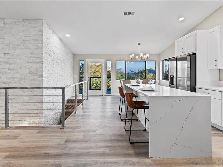 Ramona Retreat — 4