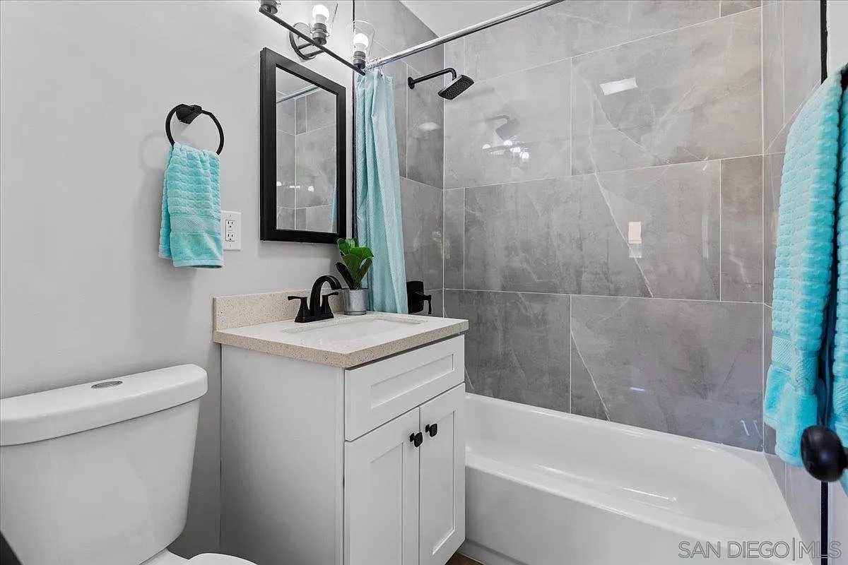 T Street Duplex — 4