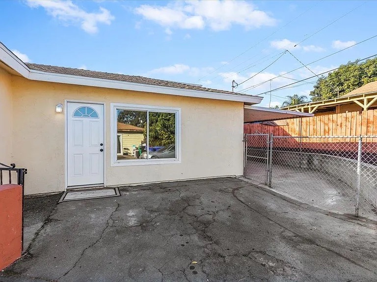 T Street Duplex — 6